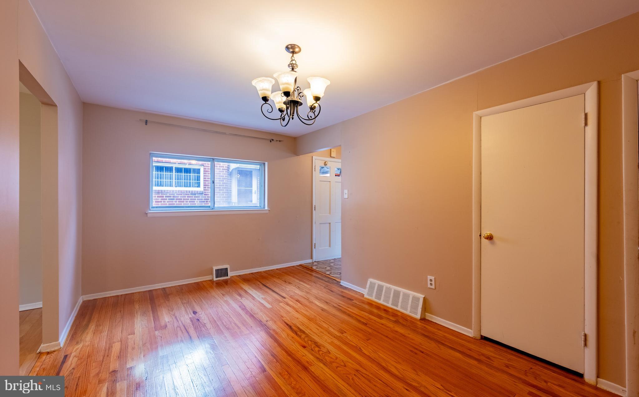 7218 Valley Avenue Philadelphia, PA 19128 - Photo 14 of 50 Dining room