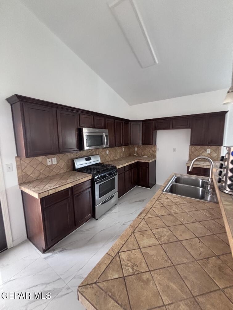 301 Resler Ridge Drive El Paso, TX 79912 - Photo 8 of 25 Resized_IMG_3818
