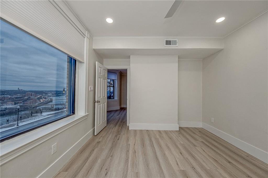 121 Grandview Avenue, Unit 8 Pittsburgh, PA 15211 - Photo 14 of 34