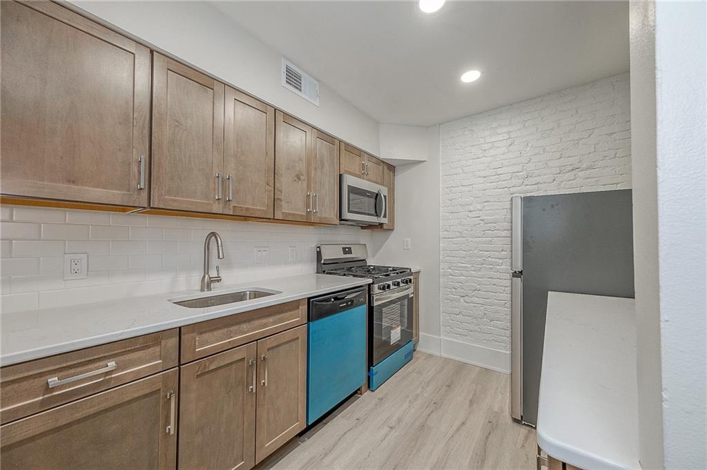 121 Grandview Avenue, Unit 8 Pittsburgh, PA 15211 - Photo 8 of 34