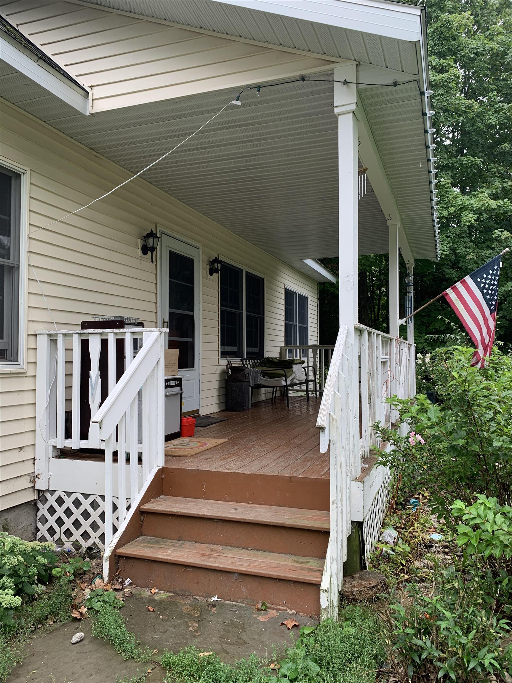 789 South Weldon Road Beulah, MI 49617 - Photo 2 of 37