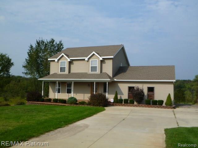 8166 Pinckney Road Pinckney, MI 48169 - Photo 2 of 15 P1030114.jpg