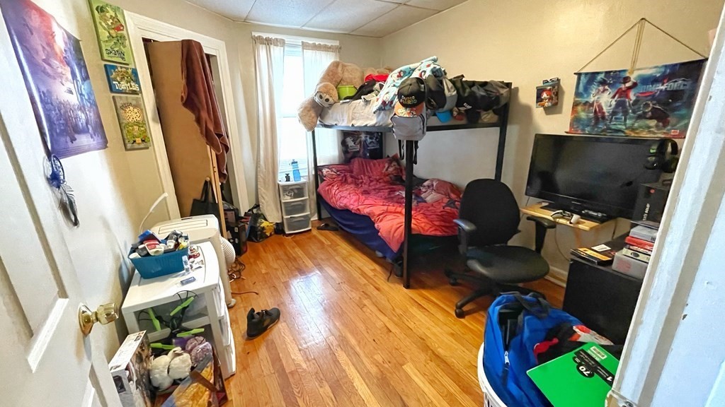 550 Eastern Avenue Lynn, MA 01902 - Photo 15 of 32 a living room with furniture and a flat screen tv