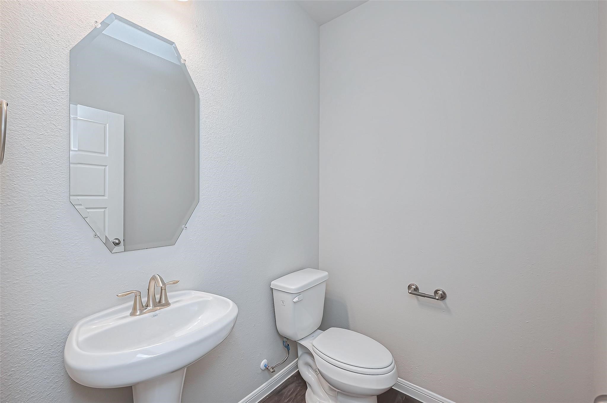 781 Marion Price Drive Dayton, TX 77535 - Photo 5 of 35