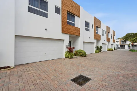 $850,000 | 1241 Northeast 18th Avenue, Fort Lauderdale, FL 33304