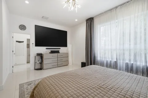 $850,000 | 1241 Northeast 18th Avenue, Fort Lauderdale, FL 33304