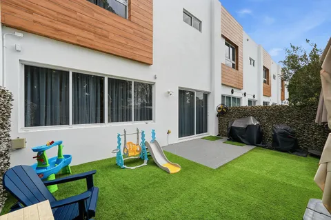 $850,000 | 1241 Northeast 18th Avenue, Fort Lauderdale, FL 33304