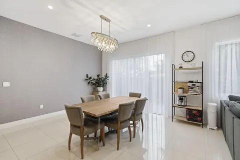 $850,000 | 1241 Northeast 18th Avenue, Fort Lauderdale, FL 33304