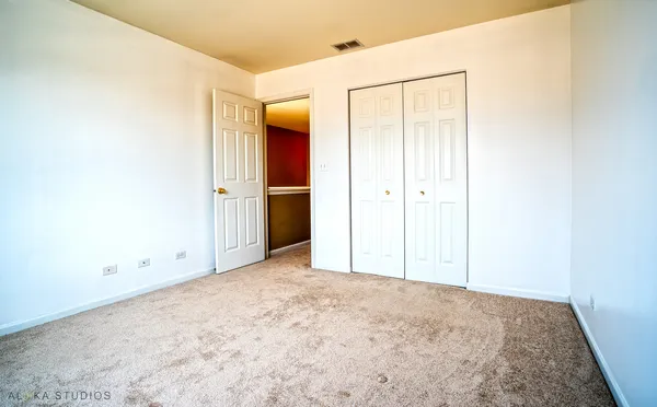 $289,000 | 1850 Wisteria Drive, Aurora, IL 60503
