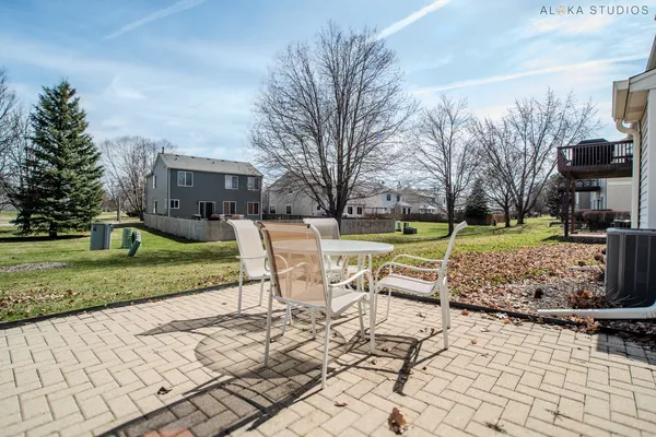 $289,000 | 1850 Wisteria Drive, Aurora, IL 60503