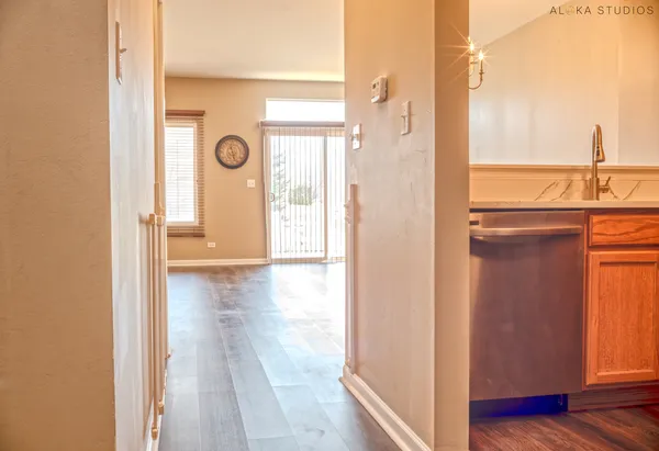 $289,000 | 1850 Wisteria Drive, Aurora, IL 60503