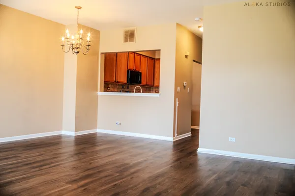 $289,000 | 1850 Wisteria Drive, Aurora, IL 60503