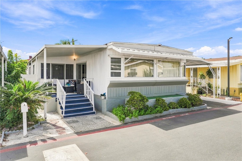3050 West Ball Road, Unit 10 Anaheim, CA 92804 - Photo 2 of 29 Gallery Image 2