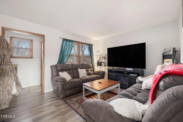 $174,500 | 348 River Road, Unit B1, Bluff City, TN 37618