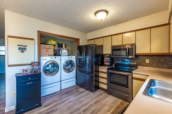 $174,500 | 348 River Road, Unit B1, Bluff City, TN 37618