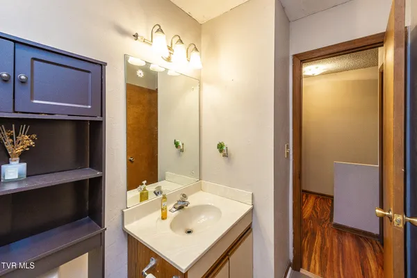 $174,500 | 348 River Road, Unit B1, Bluff City, TN 37618