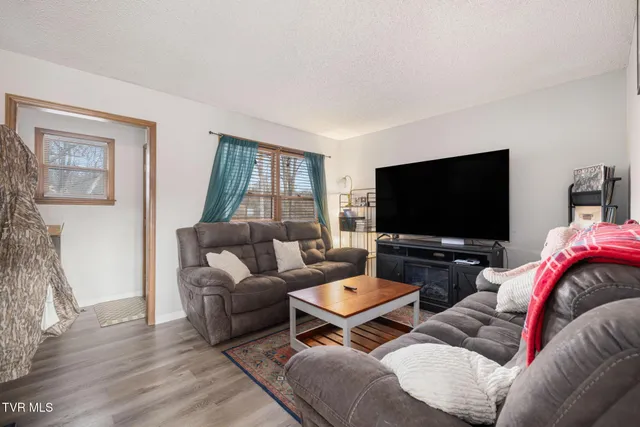 $179,900 | 348 River Road, Unit B1, Bluff City, TN 37618