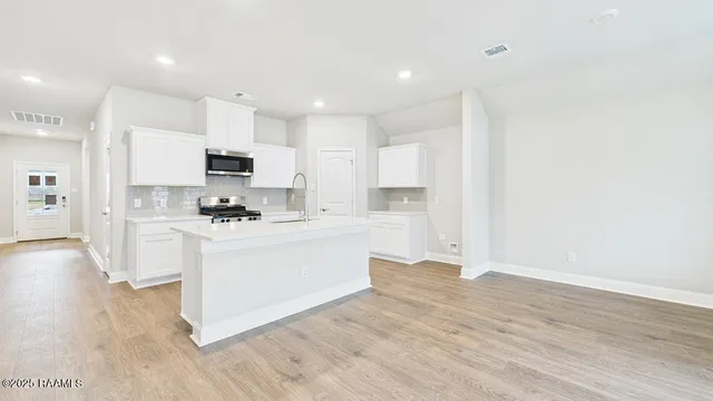 $263,500 | 117 Eden Ridge Street, Duson, LA 70529