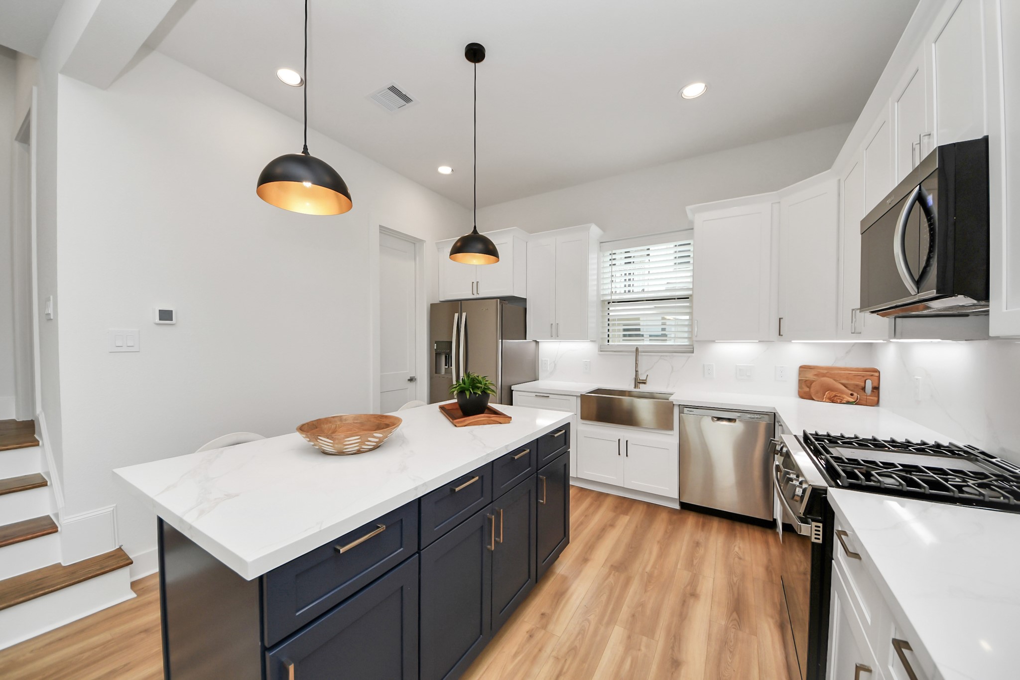 2426 Ella Boulevard Houston, TX 77008 - Photo 16 of 43