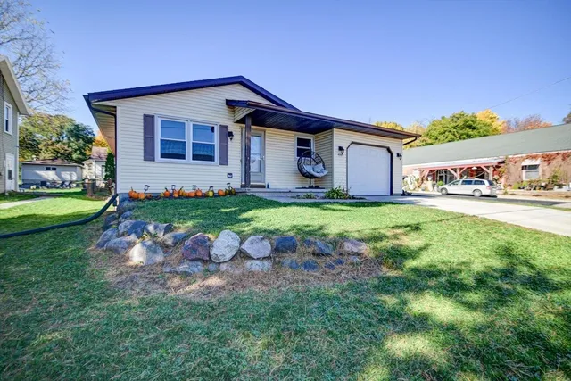 $350,000 | 400 Market Street, DeForest, WI 53532