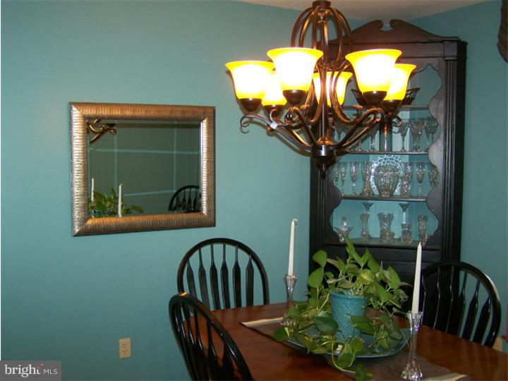1748 Quarry Road Coopersburg, PA 18036 - Photo 15 of 24 Dining Room