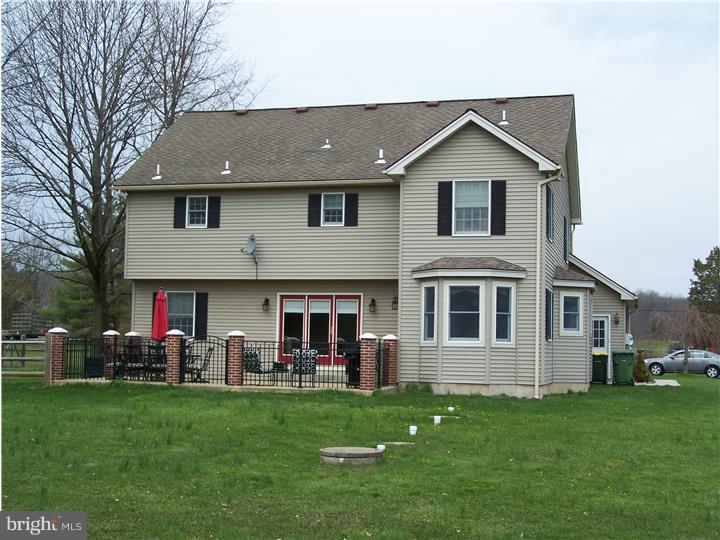 1748 Quarry Road Coopersburg, PA 18036 - Photo 4 of 24 Exterior Back