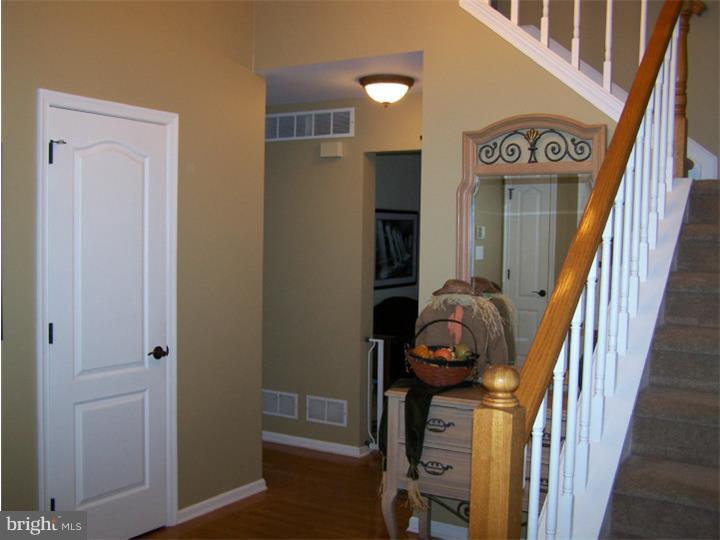 1748 Quarry Road Coopersburg, PA 18036 - Photo 6 of 24 Foyer