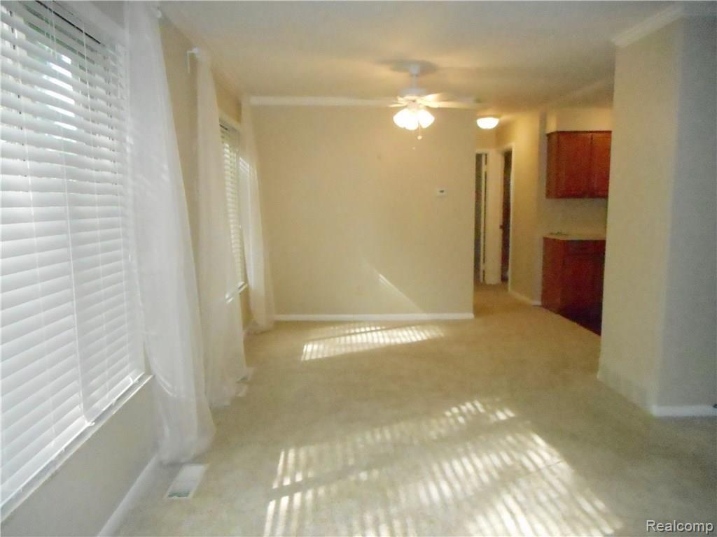 850 North Adams Road, Unit 25 Birmingham, MI 48009 - Photo 9 of 12 DSCN3262.JPG