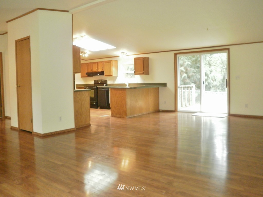 3181 Taylor Road Oak Harbor, WA 98277 - Photo 3 of 11 Gallery Image 3