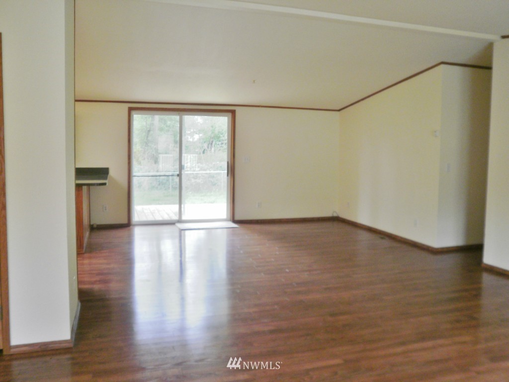 3181 Taylor Road Oak Harbor, WA 98277 - Photo 4 of 11 Gallery Image 4