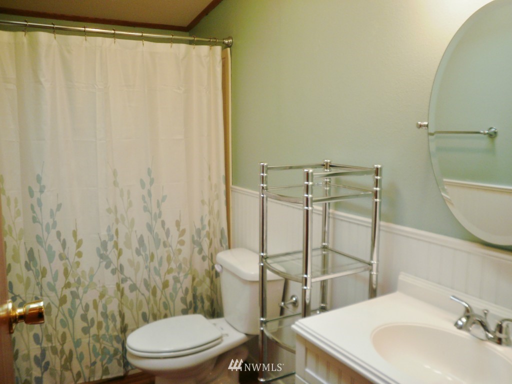 3181 Taylor Road Oak Harbor, WA 98277 - Photo 5 of 11 Gallery Image 5
