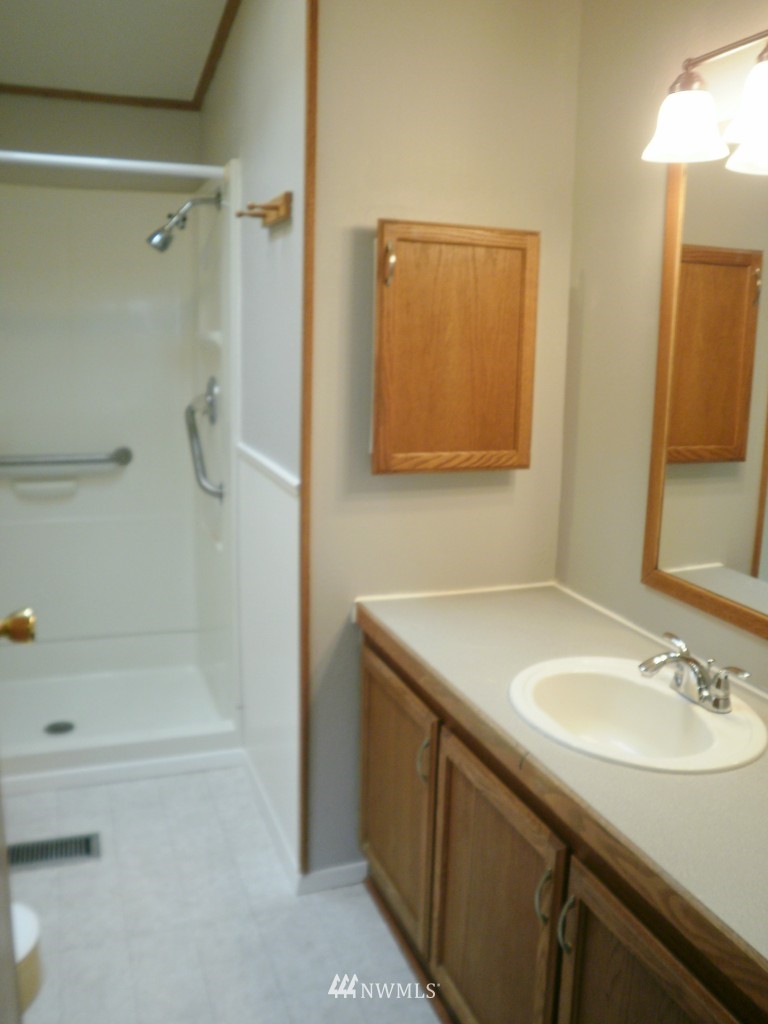 3181 Taylor Road Oak Harbor, WA 98277 - Photo 10 of 11 Gallery Image 10