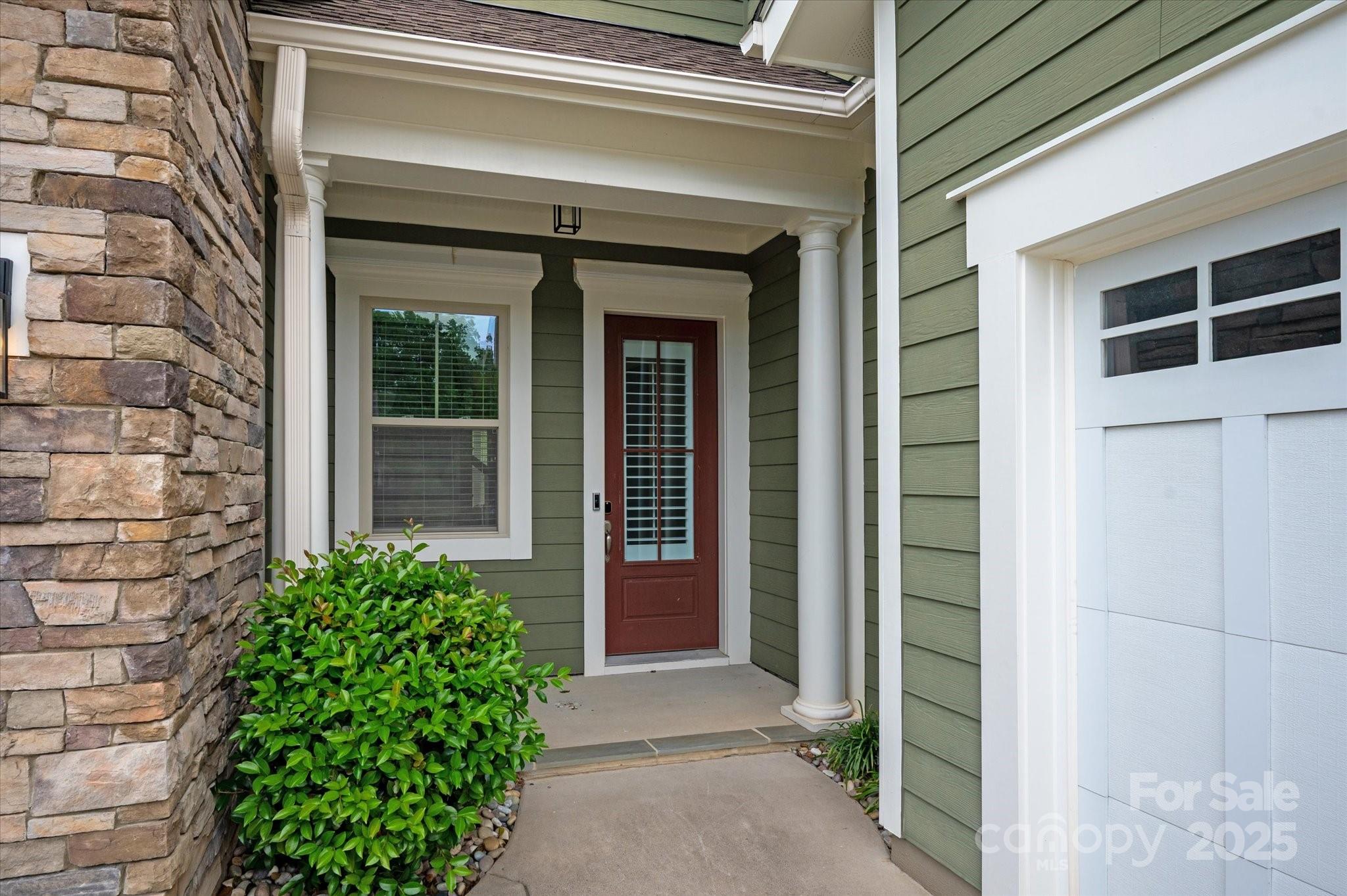 1244 Weir Court Fort Mill, SC 29708 - Photo 2 of 48 a potted plant in front of a house