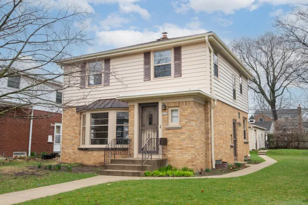 $379,900 | 4332 North Sheffield Avenue, Shorewood, WI 53211
