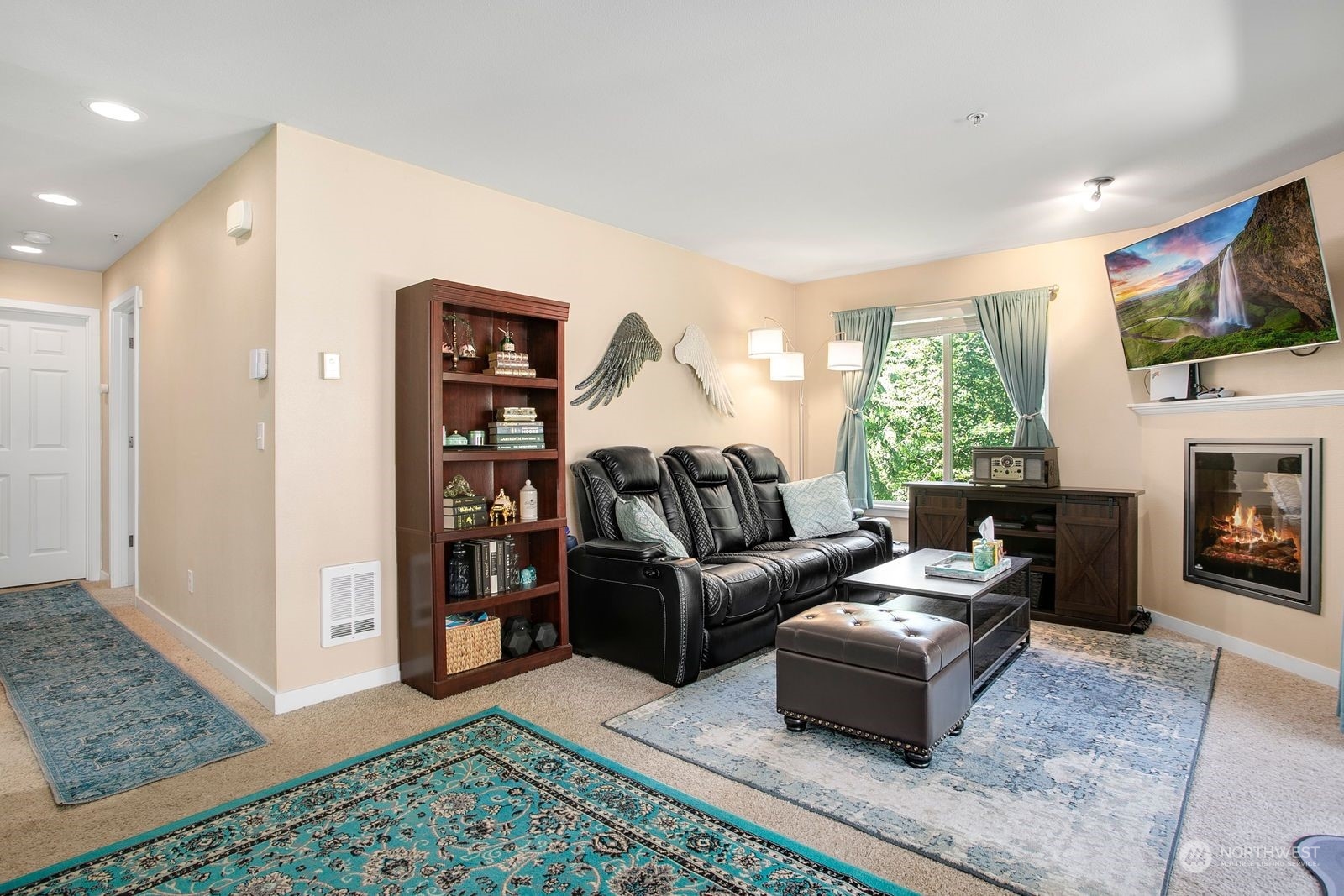 1900 Weaver Road, Unit R205 Snohomish, WA 98290 - Photo 3 of 21 Gallery Image 3