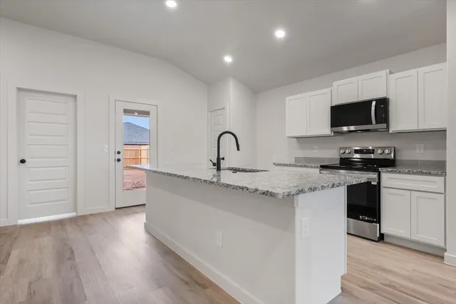 $219,000 | 2409 Aberdeen Avenue, Wolfforth, TX 79382