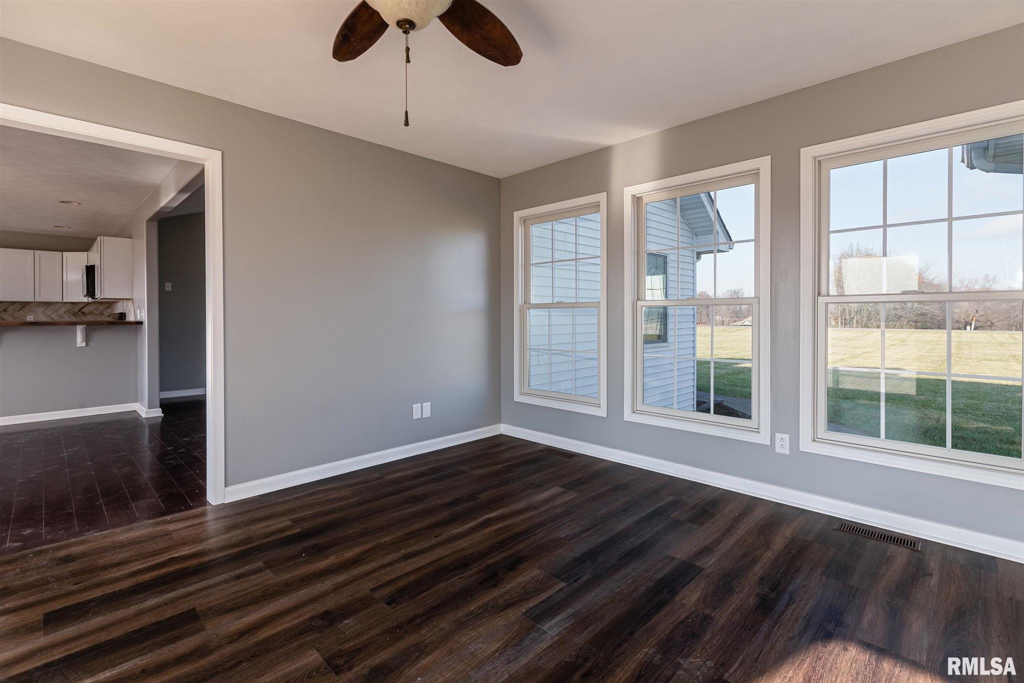 5643 Sycamore Road Carterville, IL 62918 - Photo 11 of 36 Gallery Image 11