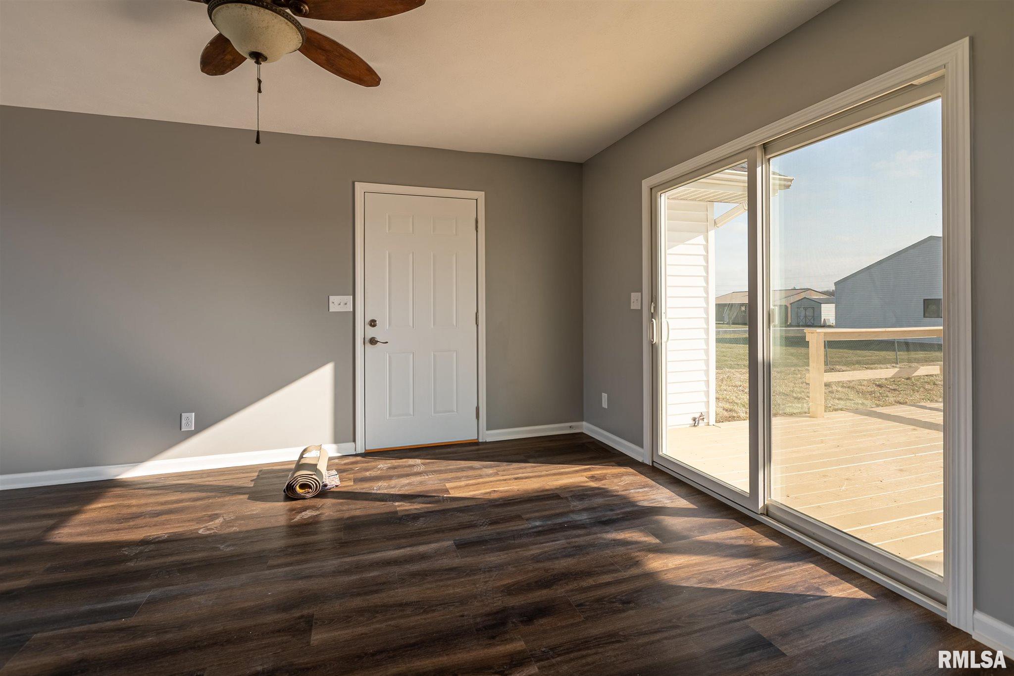 5643 Sycamore Road Carterville, IL 62918 - Photo 12 of 36 Gallery Image 12