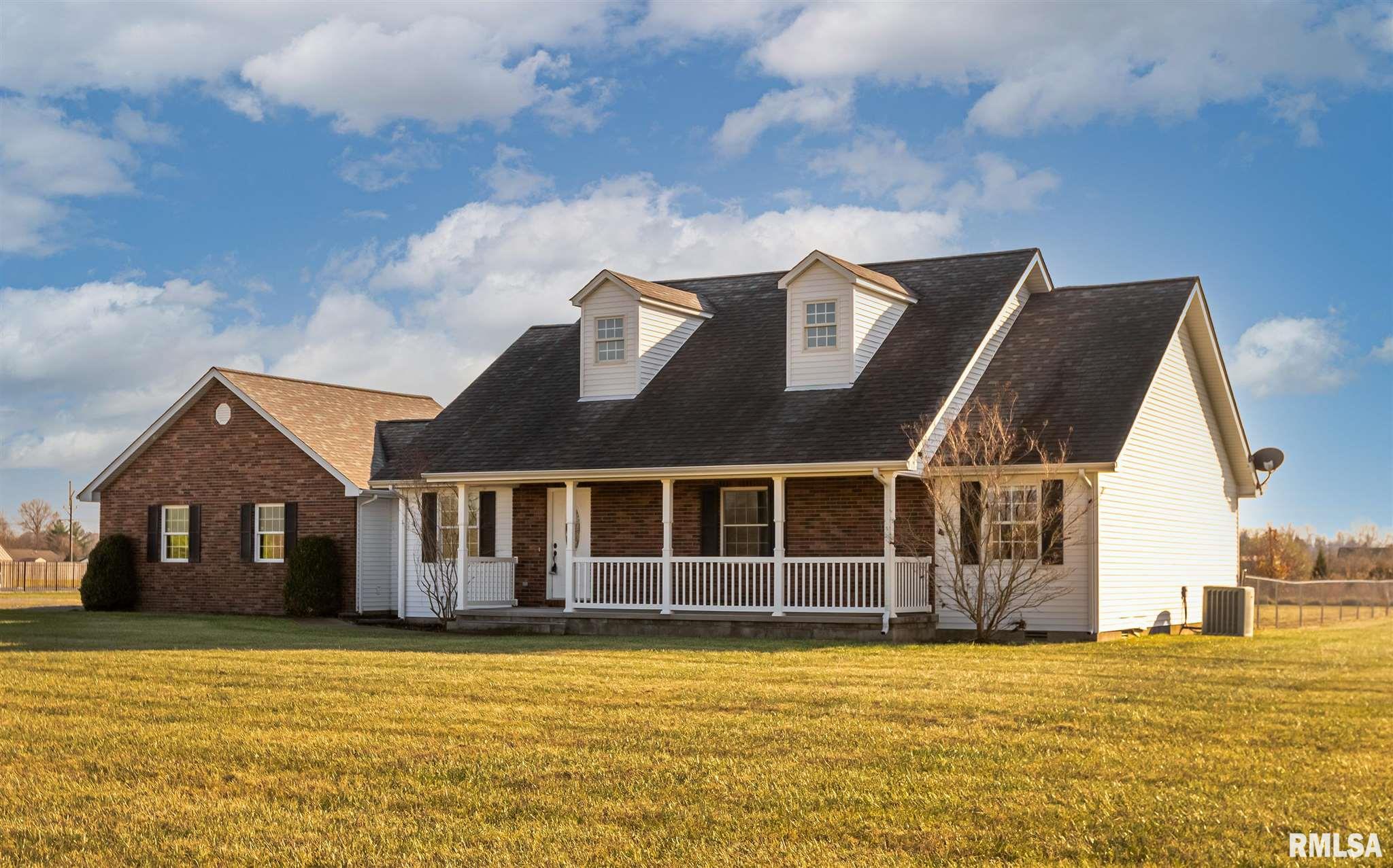 5643 Sycamore Road Carterville, IL 62918 - Photo 3 of 36 Gallery Image 3