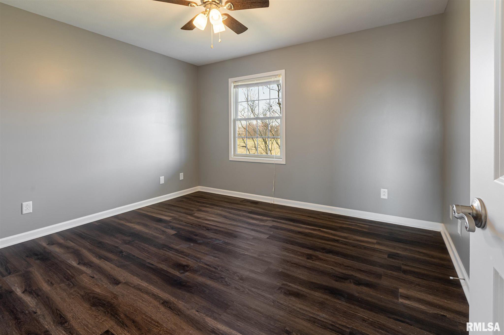 5643 Sycamore Road Carterville, IL 62918 - Photo 23 of 36 Gallery Image 23