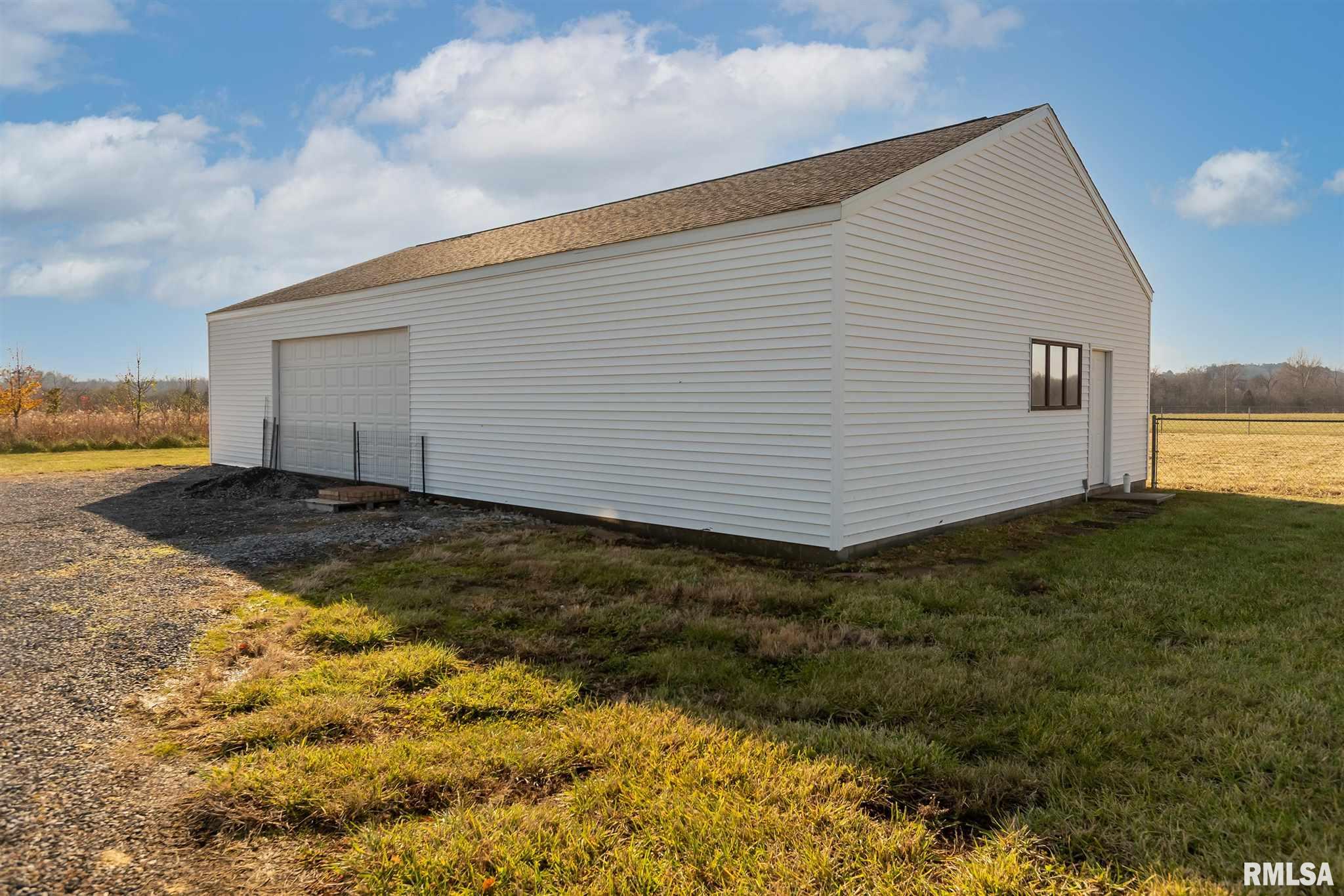 5643 Sycamore Road Carterville, IL 62918 - Photo 27 of 36 Gallery Image 27