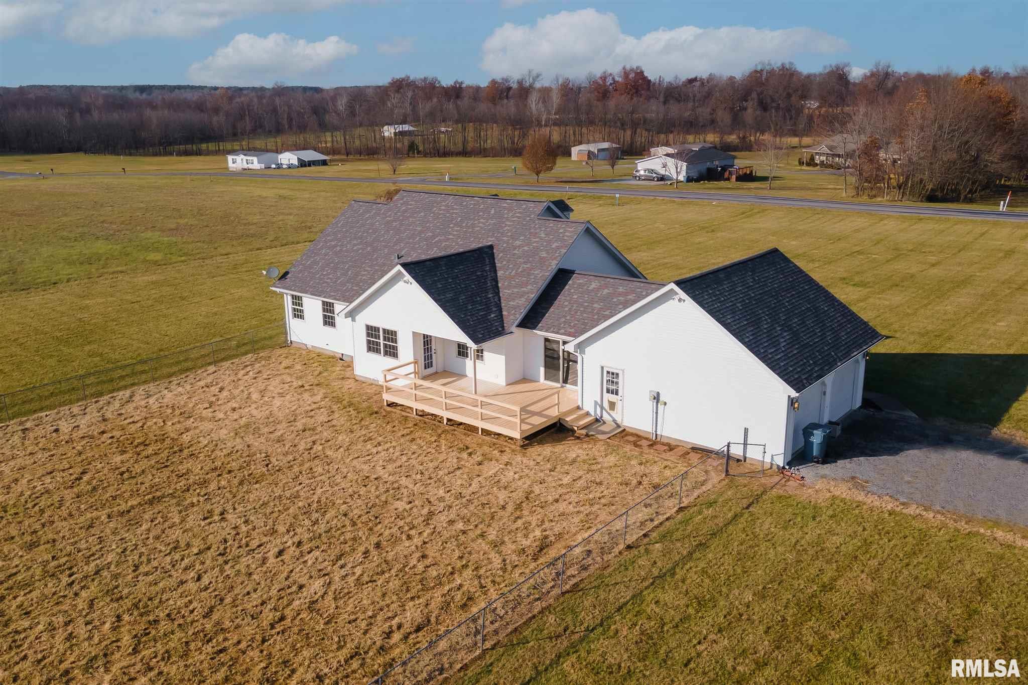 5643 Sycamore Road Carterville, IL 62918 - Photo 32 of 36 Gallery Image 32