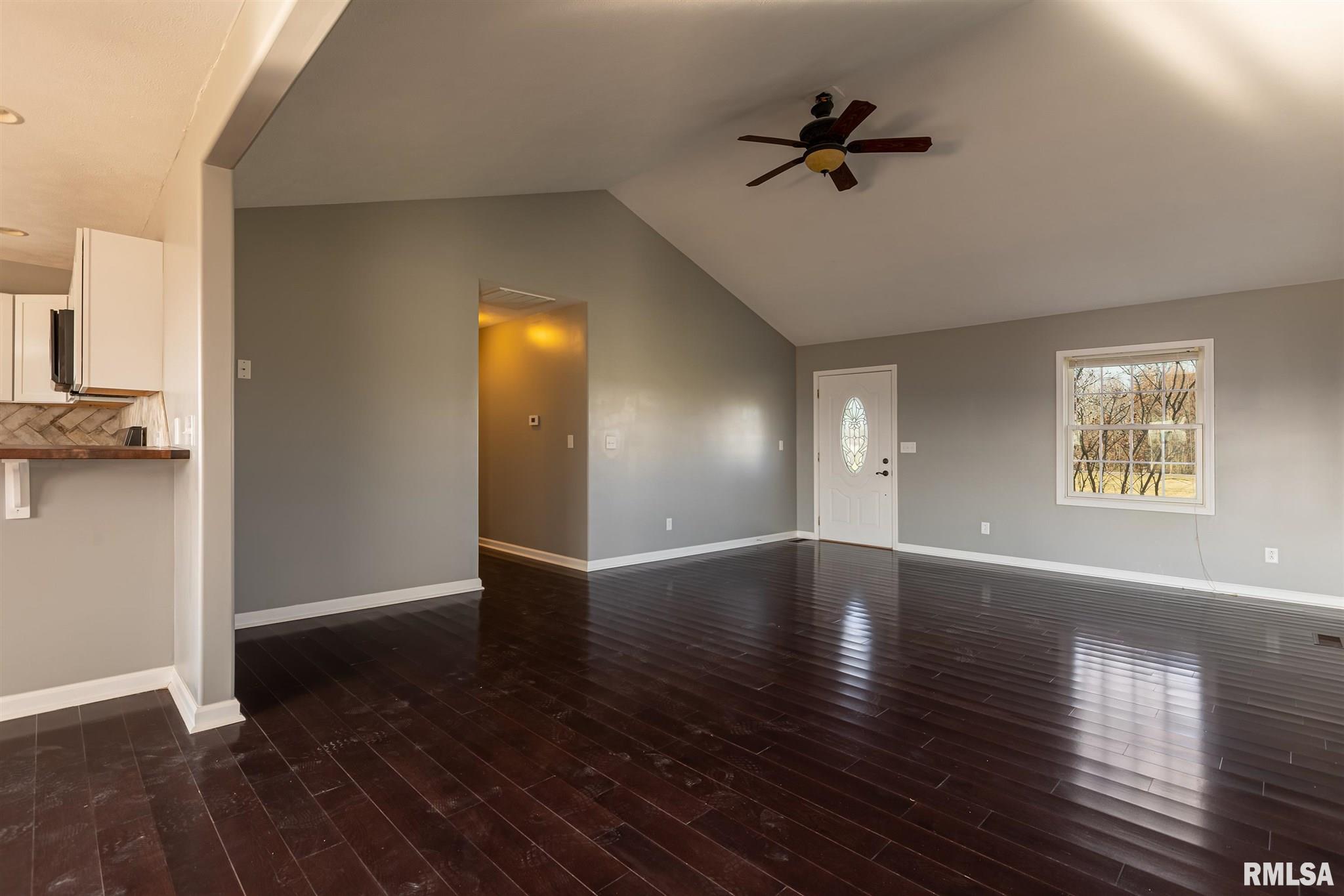 5643 Sycamore Road Carterville, IL 62918 - Photo 5 of 36 Gallery Image 5