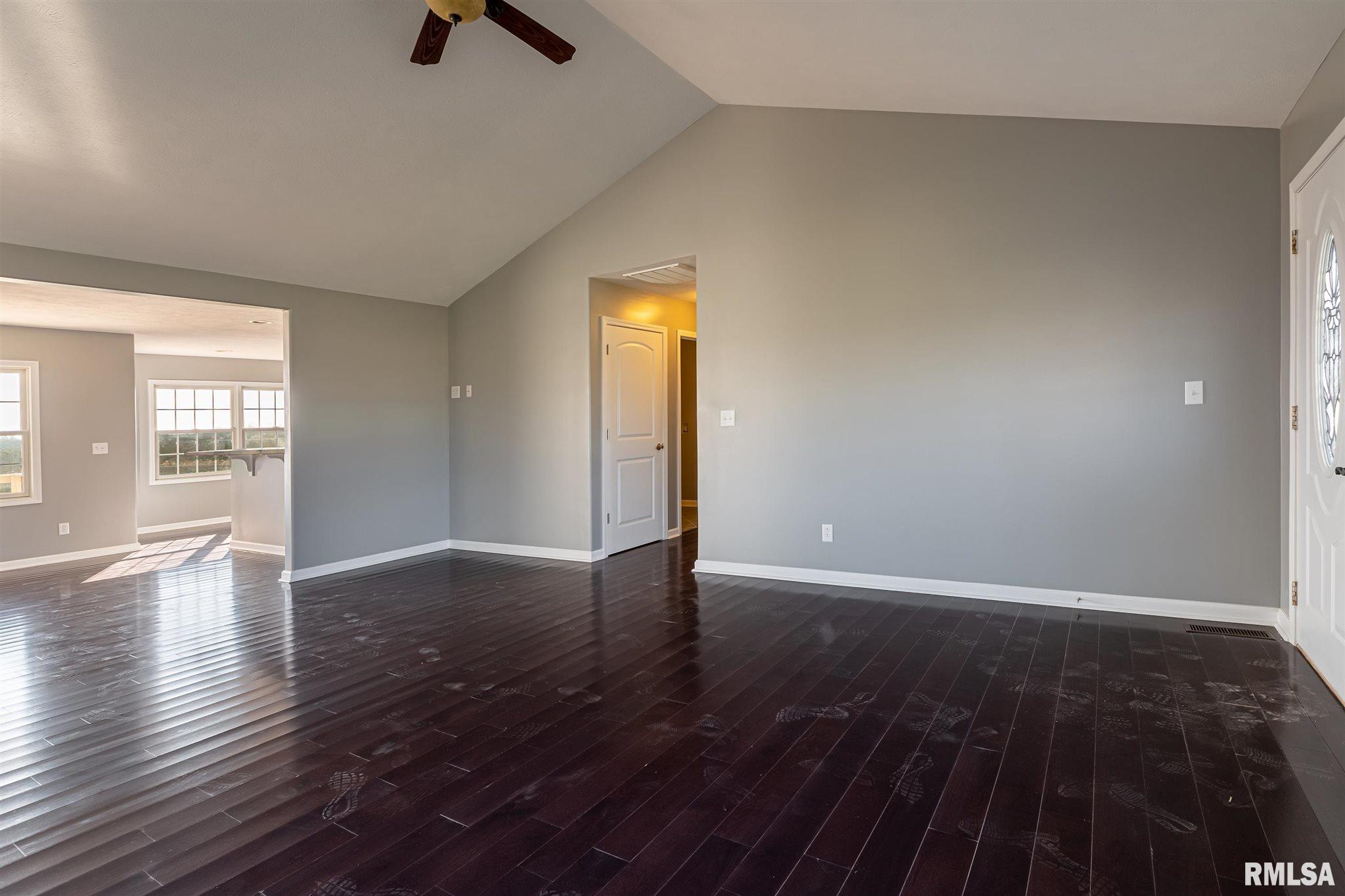 5643 Sycamore Road Carterville, IL 62918 - Photo 6 of 36 Gallery Image 6