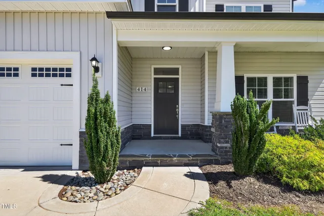 $430,500 | 414 Fallingbrook Drive, Kenly, NC 27542
