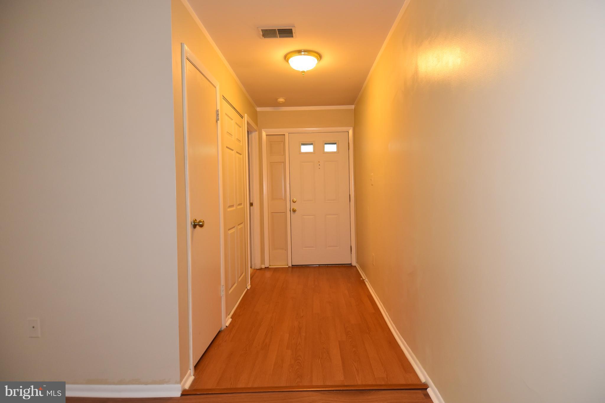 13111 Conductor Way, Unit 238 Silver Spring, MD 20904 - Photo 4 of 30 Foyer