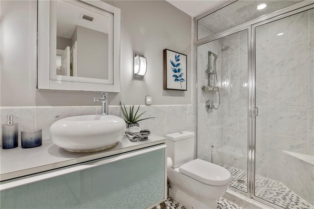 4545 Wornall Road, Unit LE4 Kansas City, MO 64111 - Photo 21 of 30