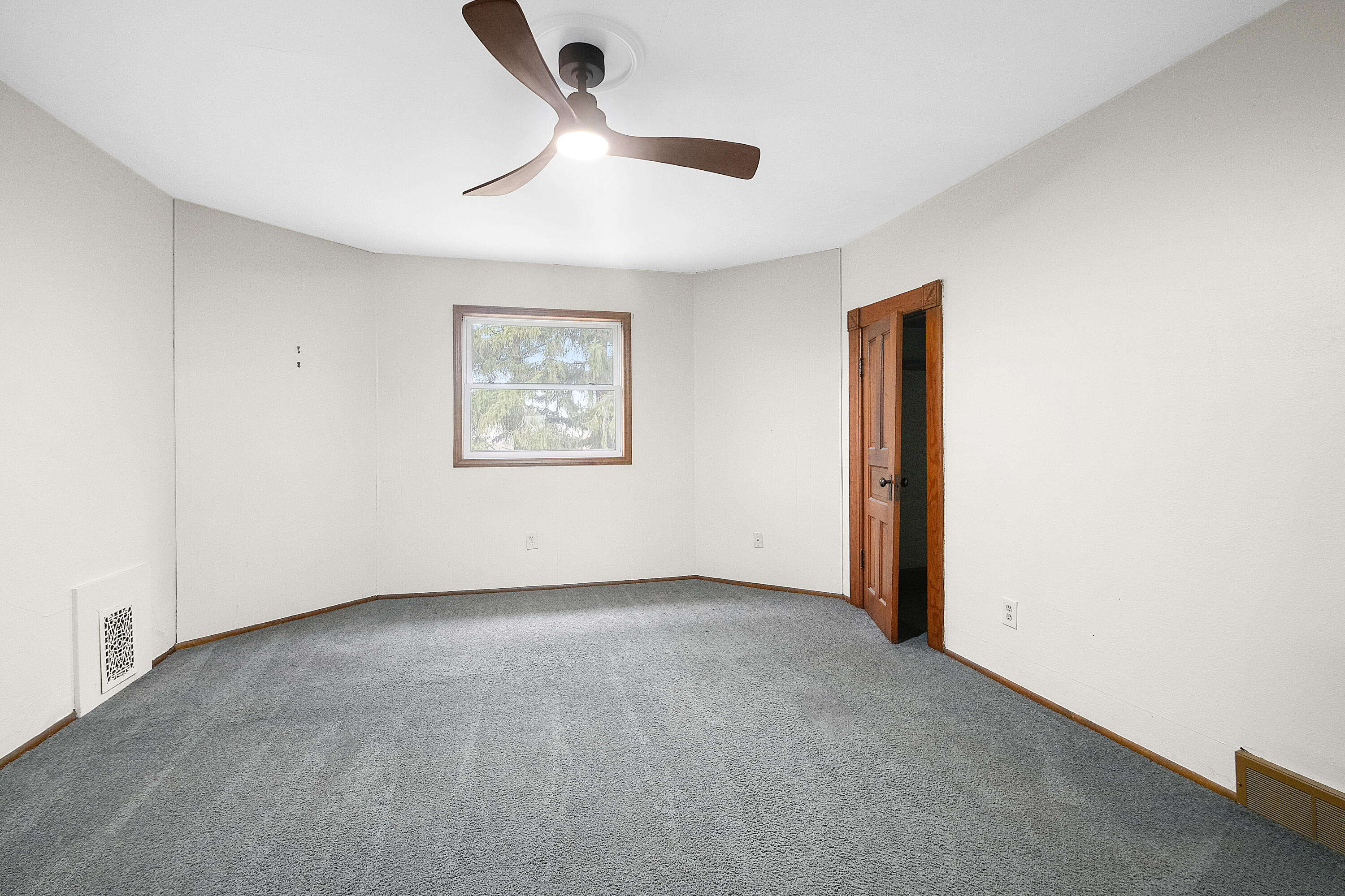 W6552 State Highway 144 Sherman, WI 53075 - Photo 13 of 20 Bedroom 1