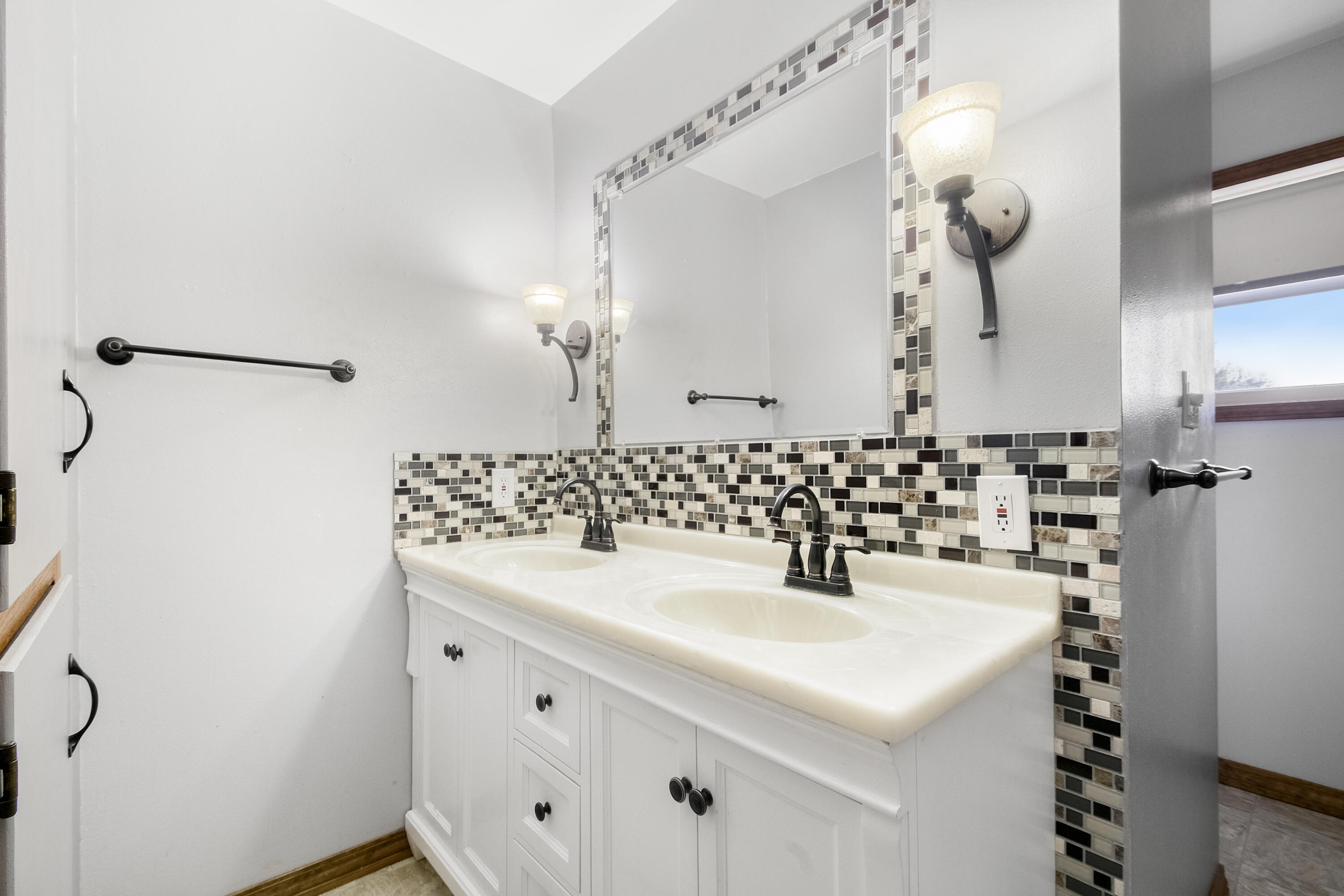 W6552 State Highway 144 Sherman, WI 53075 - Photo 14 of 20 Full bath 2 on 2nd floor