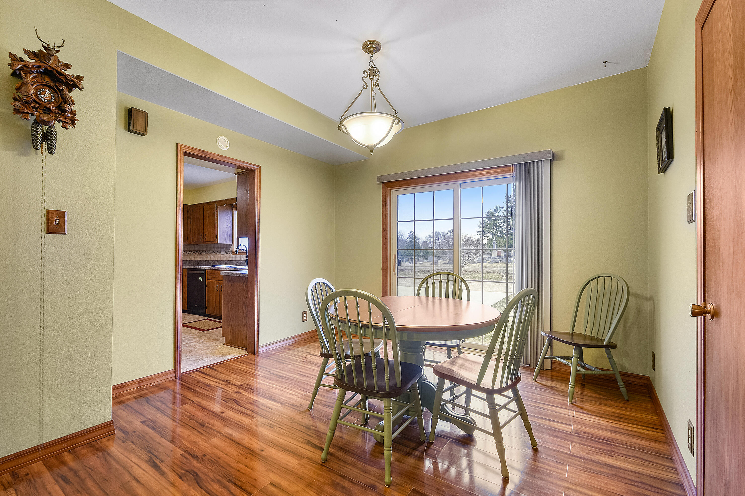 W6552 State Highway 144 Sherman, WI 53075 - Photo 5 of 20 Dining room
